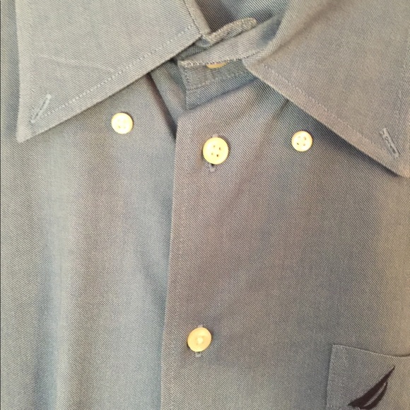 Men’s Nautica shirt - Picture 3 of 3